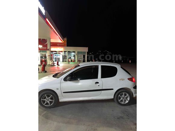 Sahibinden Peugeot 206 1.4 XR 2005 Model 