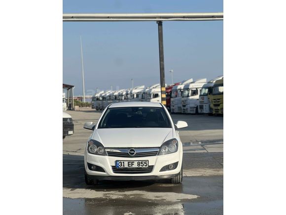Memurdan Opel Astra 1.3 CDTI Essentia Konfor 2012 Model 