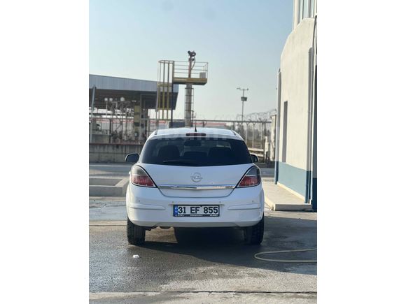 Memurdan Opel Astra 1.3 CDTI Essentia Konfor 2012 Model 