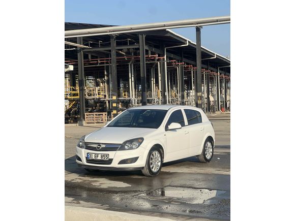 Memurdan Opel Astra 1.3 CDTI Essentia Konfor 2012 Model 