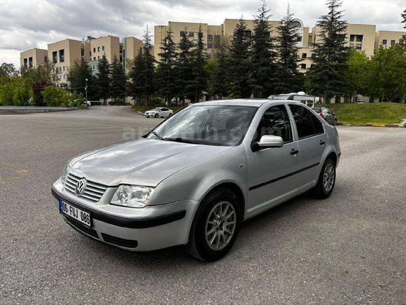 Volkswagen Bora 1.6 Bakımlı
