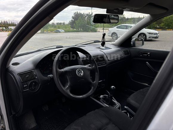 Volkswagen Bora 1.6 Bakımlı