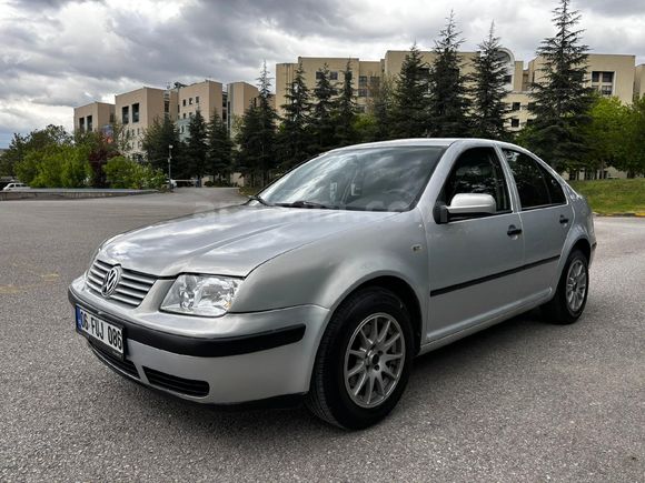 Volkswagen Bora 1.6 Bakımlı