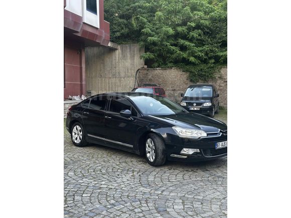 Sahibinden Citroen C5 1.6 e-HDi Executive 2012 Model  365.000 km Siyah