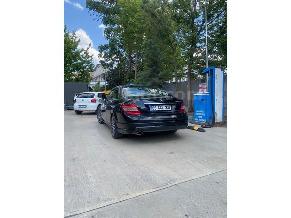 Sahibinden Mercedes - Benz C 180 Kompressor BlueEfficiency AMG 2011 Model