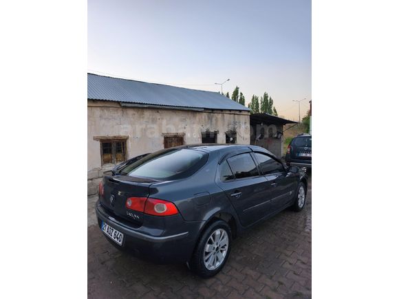 Sahibinden Renault Laguna 1.6 Expression 2006 Model
