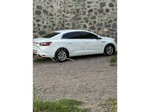 Sahibinden Renault Megane 1.5 Blue DCI Joy 2020 Model 
