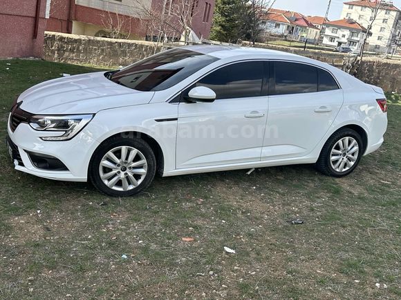 Sahibinden Renault Megane 1.5 Blue DCI Joy 2020 Model 