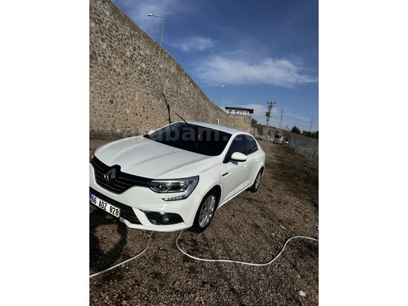 Sahibinden Renault Megane 1.5 Blue DCI Joy 2020 Model 