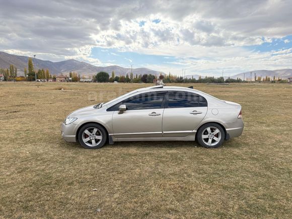 Sahibinden Honda Civic 1.6i VTEC Elegance 2007 Model