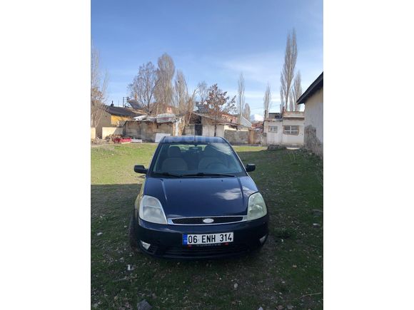 Sahibinden Ford Fiesta 1.4 Ghia 2004 Model