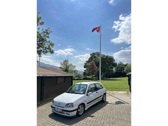 Sahibinden Renault Clio 1.8 RSi 1998 Model 