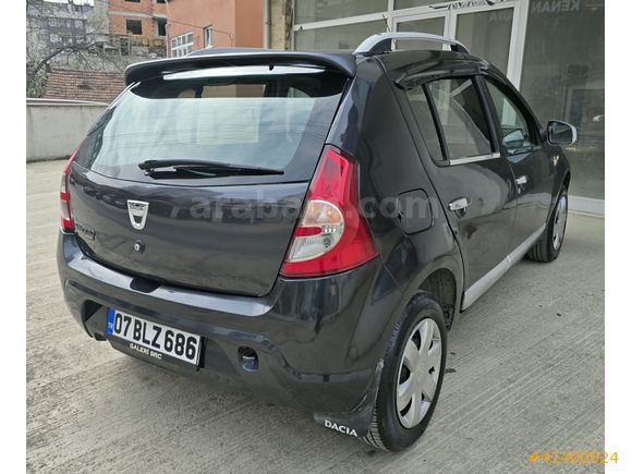YENİ MUAYELİ BENZİN LPG'Lİ CAM GİBİ SANDERO