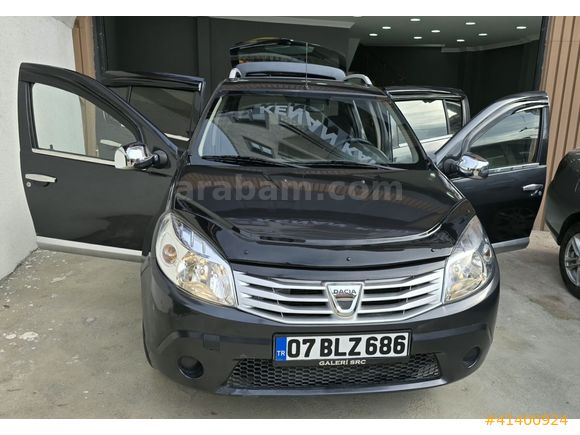YENİ MUAYELİ BENZİN LPG'Lİ CAM GİBİ SANDERO
