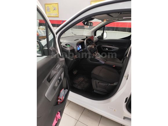 Sahibinden Opel Combo 1.5 CDTI Ultimate 2025 Model