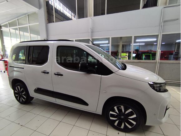 Sahibinden Opel Combo 1.5 CDTI Ultimate 2025 Model