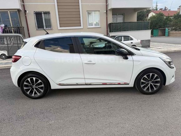  HATASIZ BOYASIZ Renault Clio 1.0 TCe Icon 2023 Model 