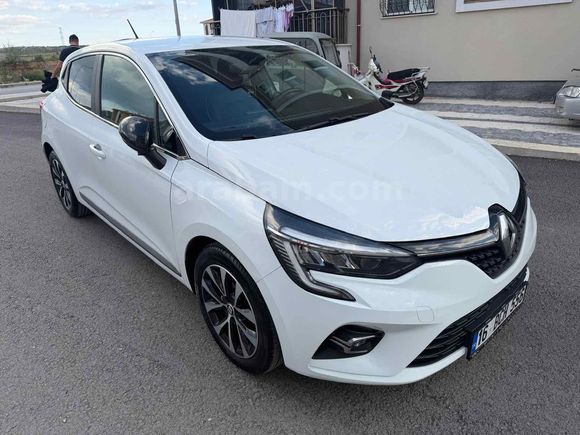  HATASIZ BOYASIZ Renault Clio 1.0 TCe Icon 2023 Model 