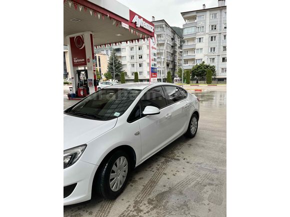 Sahibinden Opel Astra 1.6 Edition 2017 Model  126.000 km Beyaz