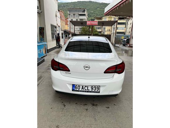 Sahibinden Opel Astra 1.6 Edition 2017 Model  126.000 km Beyaz