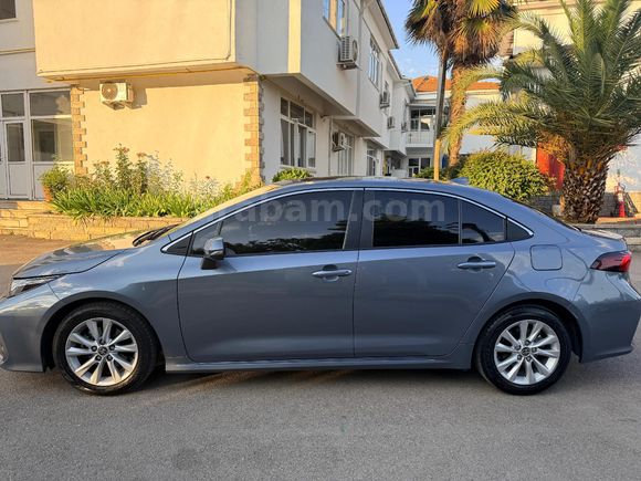 Sahibinden Toyota Corolla 1.5 Dream X-Pack 2024 Model Kocaeli 32000 km Gri (metalik)