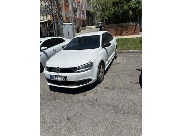 Sahibinden Volkswagen Jetta 1.6 TDi Comfortline 2014 Model  297.000 km Beyaz