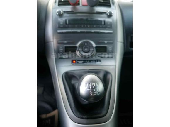 Sahibinden Toyota Auris 1.4 D-4D Elegant 2009 Model 