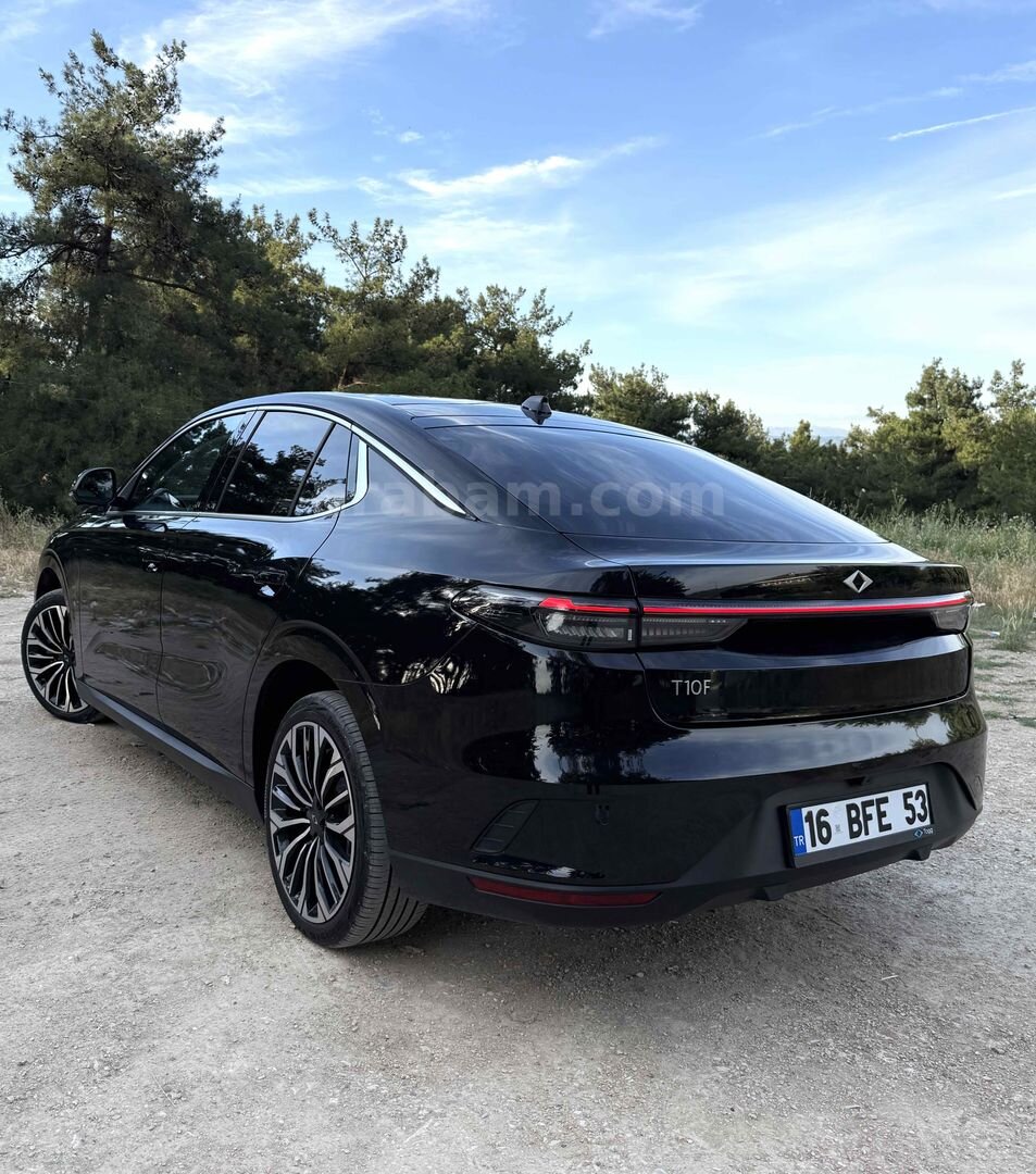 Sahibinden TOGG T10F V2 Uzun Menzil 2025 Model Bursa 6.532 km Siyah 4