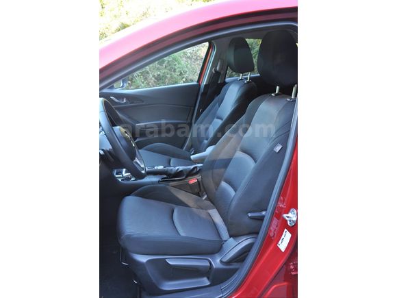 Özel plakalı Mazda 3 1.5 SkyActive-G Power 2015 