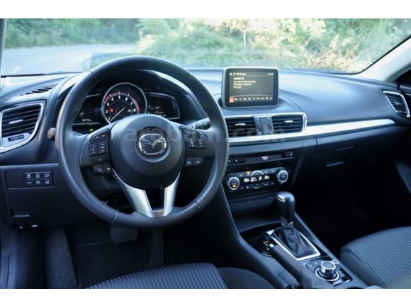 Özel plakalı Mazda 3 1.5 SkyActive-G Power 2015 