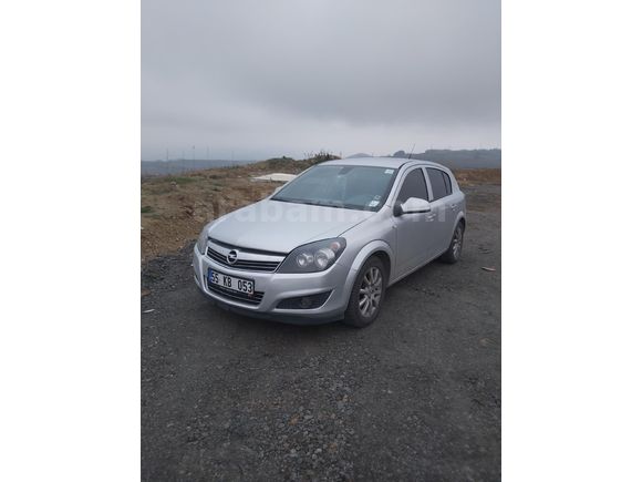 Sahibinden Opel Astra 1.3 CDTI Essentia 2011 Model  237.000 km Gri