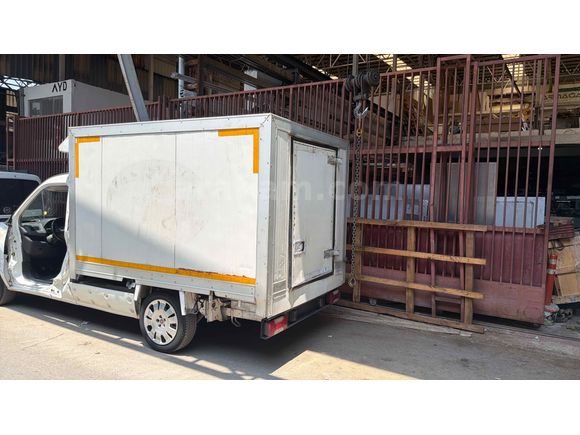 PRATİCO VB. ARAÇLARA UYGUN POLYESTER PANEL KAPALI KASA 2.56X1.82