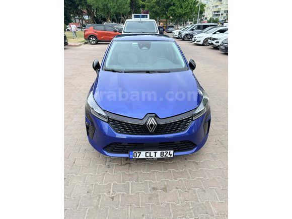 Sahibinden Renault Clio 1.0 TCe Evolution 2023 Model  14.000 km Lacivert