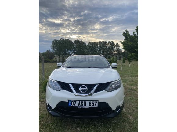  Sahibinden otomatik 190 binde Nissan Qashqai 
