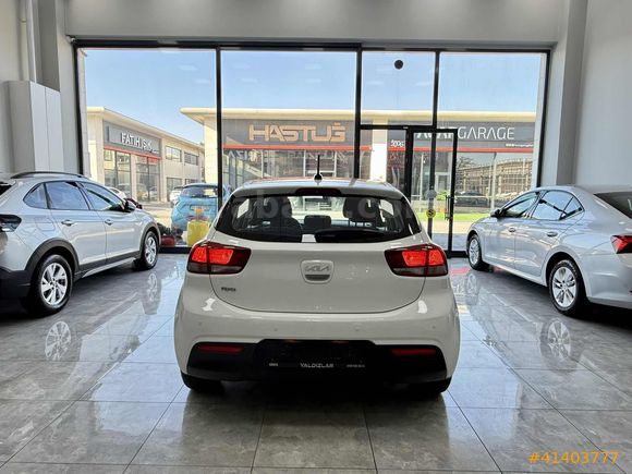 İLK ELDEN HATASIZ KİA RİO OTOMATİK YETKİLİ BAKIMLI