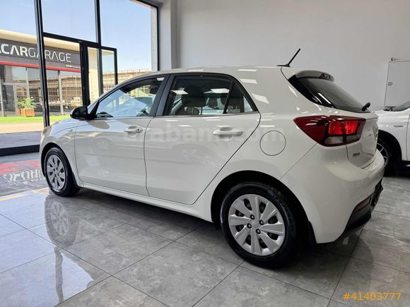 İLK ELDEN HATASIZ KİA RİO OTOMATİK YETKİLİ BAKIMLI