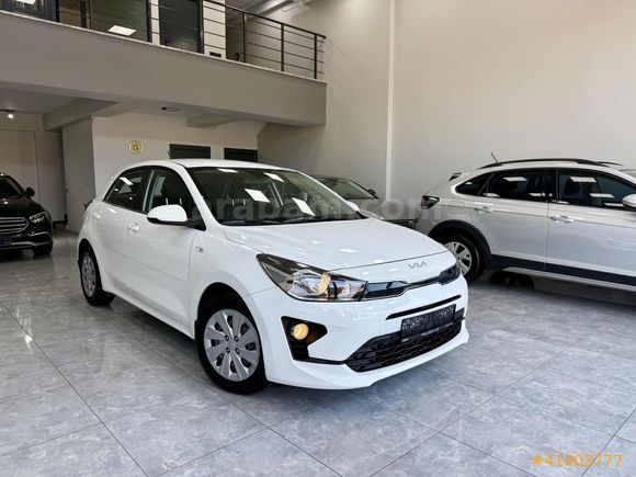 İLK ELDEN HATASIZ KİA RİO OTOMATİK YETKİLİ BAKIMLI
