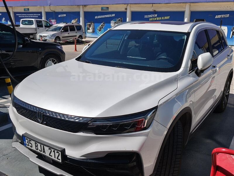 Sahibinden Skywell ET5 Premium 2022 Model İzmir 53.000 km Beyaz