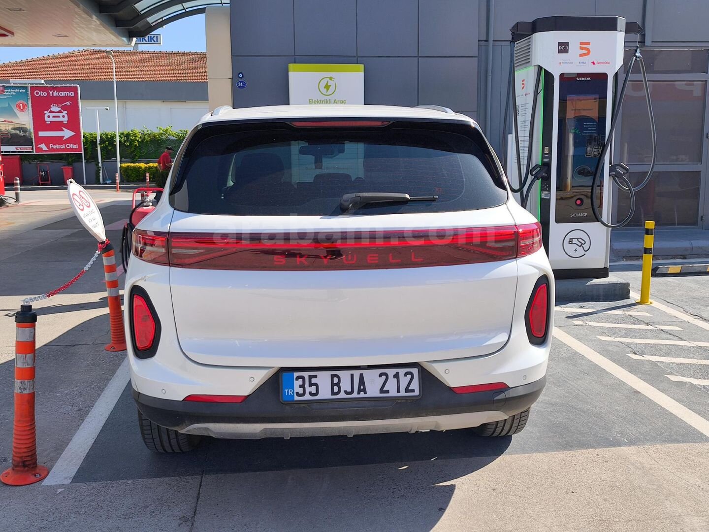 Sahibinden Skywell ET5 Premium 2022 Model İzmir 53.000 km Beyaz 4