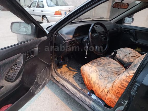 Sahibinden Mazda 323 1.6 1998 Model