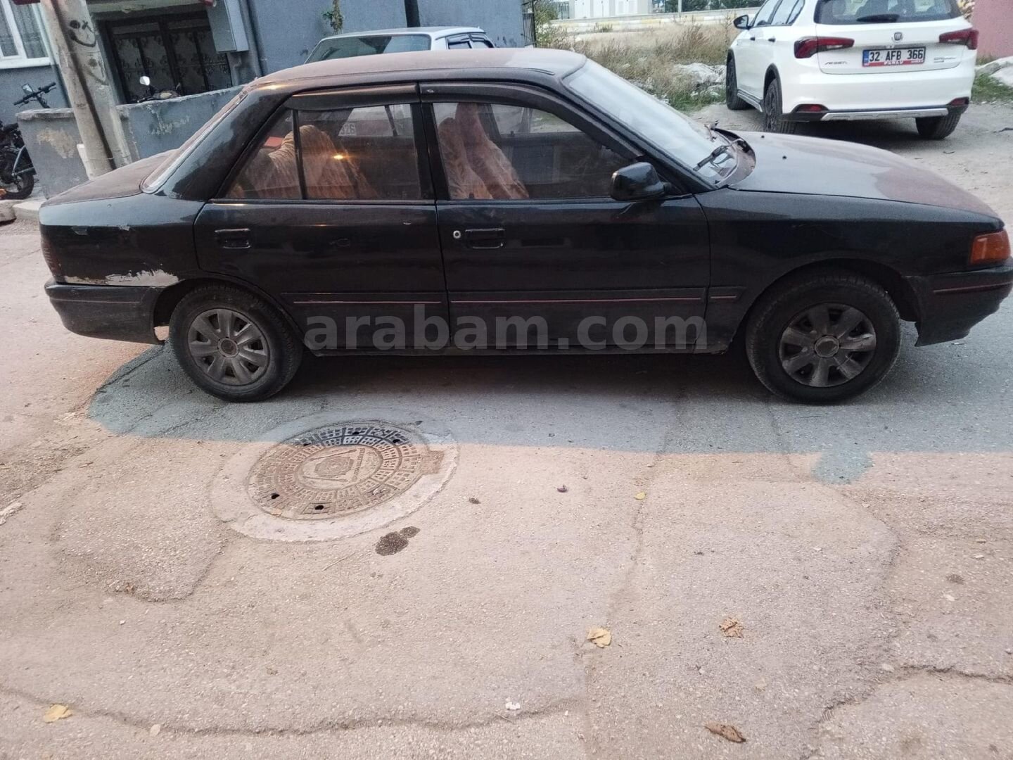 Sahibinden Mazda 323 1.6 1998 Model 3