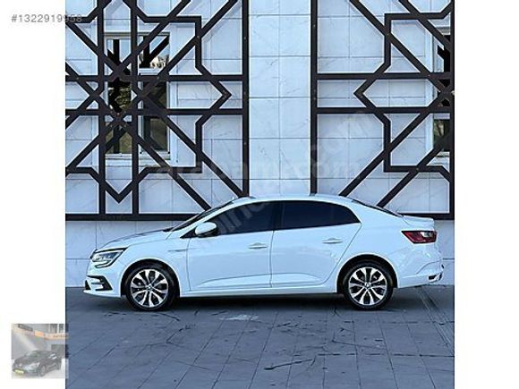 2025 MODEL RENAULT MEGANE İCON HATASIZ BOYASIZ