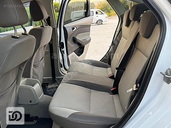 2013 FORD FOCUS STYLE- HATASIZ-
