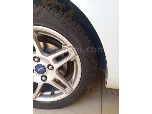Sahibinden Ford Fiesta 1.4 Titanium 2015 Model
