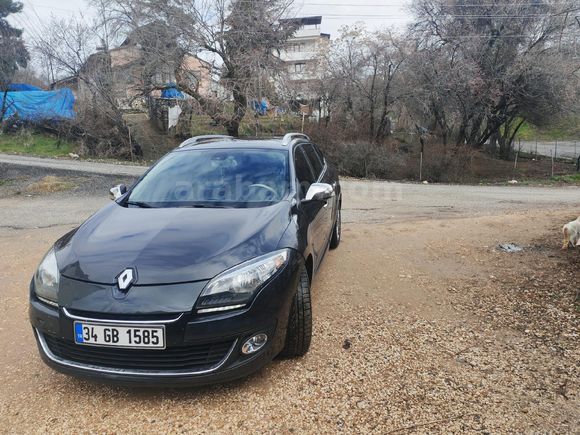 Sahibinden Renault Megane 1.5 dCi Privilege 2012 Model  480000 km Füme