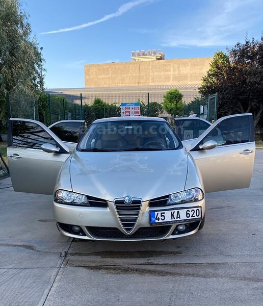 Sahibinden Alfa Romeo 156 1.6 TS Distinctive 2006 Model İzmir 322.600 km Gri (titanyum)