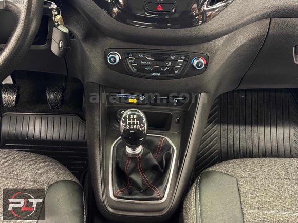 POLAT'TAN 2022 MODEL FORD COURİER TİTANİUM PLUS FUL+FULL SERİSİ