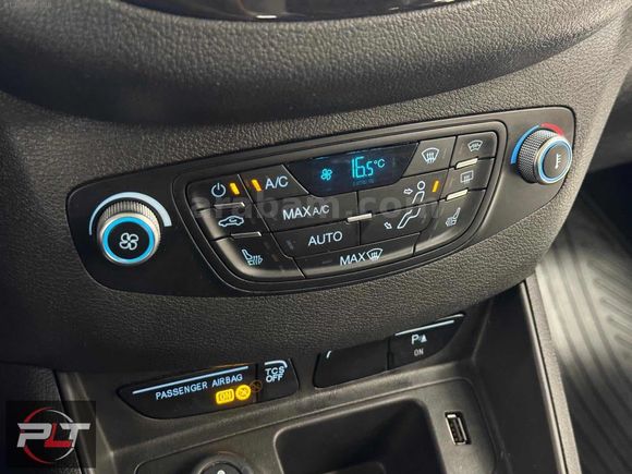 POLAT'TAN 2022 MODEL FORD COURİER TİTANİUM PLUS FUL+FULL SERİSİ