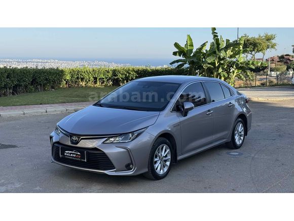Galeriden Toyota Corolla 1.8 Hybrid Dream 2021 Model Antalya