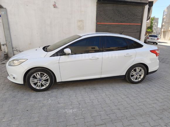 Sahibinden Ford Focus 1.6 TDCi Style 2012 Model  286.000 km Beyaz